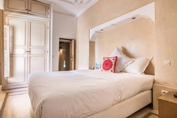 Riad Dar Ten Marrakesh Buitenkant foto
